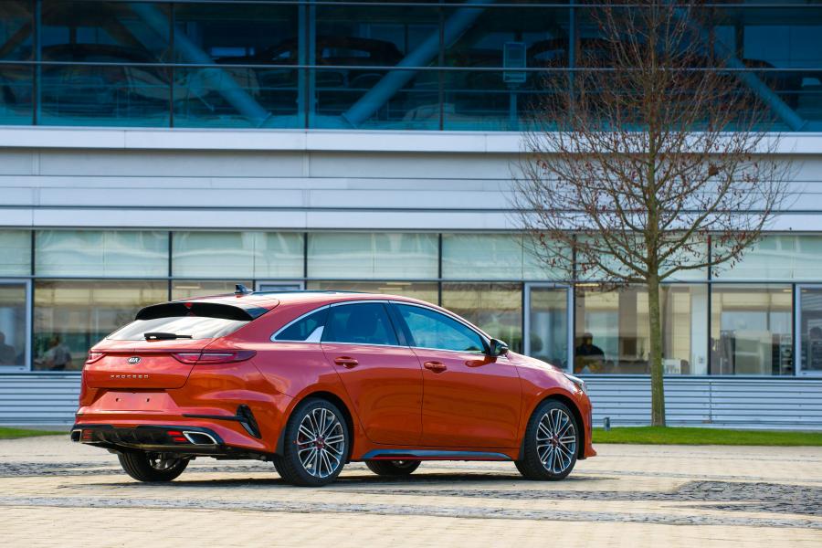  Kia ProCeed GT 2019 года  (WW) (фото 16 из 46)